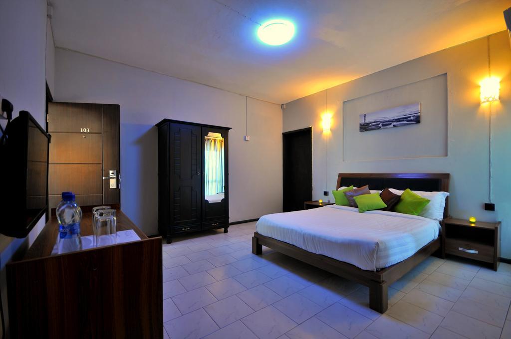 West Palm Inn Flic en Flac Ruang foto